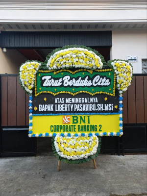 Papan Bunga Duka di Mareku