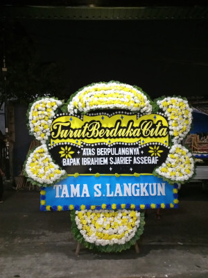 Papan Bunga Duka di Mareku